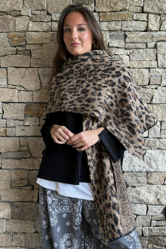 Hackney Leopard Scarf Camel 